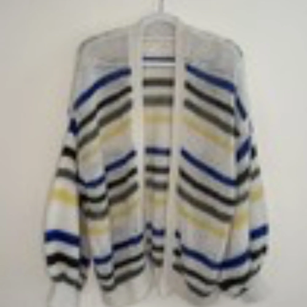 SOLD. Please DO NOT BUY.   Aerie Cardigan Sweater Woman Sz Large White Blue - Picture 2 of 12